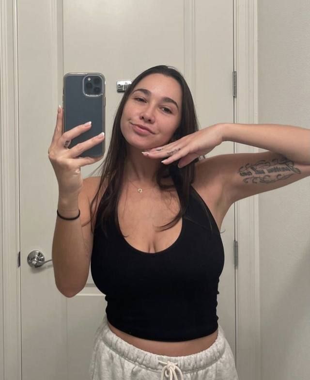 NO PAYMENT REQUIRED-SEXY SINGLE MOM AND LOOKING TO HAVE FUN I'm a sexy mom of two kids. A single mom and I'm very horny🍑🍑💦 - Image 3